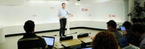 Jiménez destaca que la subida del SMI un 8% supone "una esperanza y un aliento" Rueda de prensa Mario Jiménez 161116