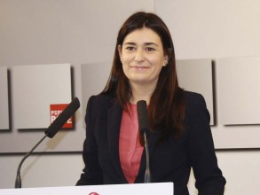 El PSOE condena los dos últimos casos de violencia de género y exige un gran p Carmen Montón