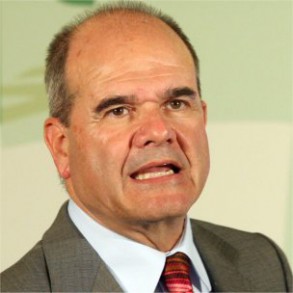 Chaves pide a los socialistas "pelear" voto a voto frente a una "derecha que no Chaves pide a los socialistas "pelear" voto a voto frente a una "derecha que no es débil y que no debemos despreciar"