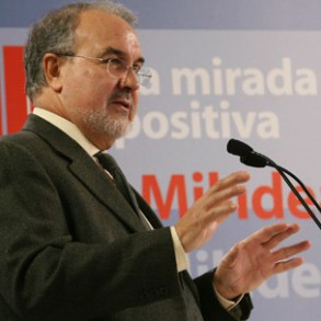 Solbes: "No es la misma la situación del señor Pizarro que la del mileurista c Solbes: "No es la misma la situación del señor Pizarro que la del mileurista con una hipoteca"