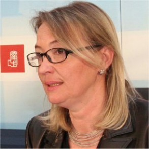 Almunia afirma que no es creíble Rajoy con su propuesta de consenso en educación