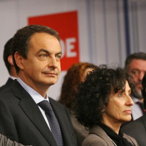 Zapatero acusa al PP de poner obstáculos a la igualdad porque no creen Zapatero acusa al PP de poner obstáculos a la igualdad porque no creen en ella ni la desean