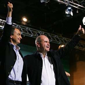 Zapatero: Estos cuatro años hemos visto cómo el PP se iba más a la derecha
