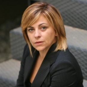 Valenciano acusa a Pizarro de "machista" y "retrógrado" por sus palabras sobre Valenciano acusa a Pizarro de "machista" y "retrógrado" por sus palabras sobre la mujer de Zapatero