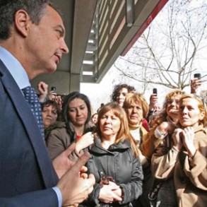 Zapatero se compromete a que 1.200.000 mujeres obtengan empleo en la próxima le Zapatero se compromete a que 1.200.000 mujeres obtengan empleo en la próxima legislatura