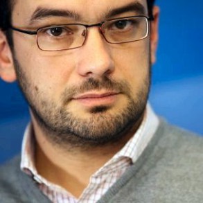 Antonio Hernando acusa a Acebes de huir de los debates "para que no le recuerden Antonio Hernando acusa a Acebes de huir de los debates "para que no le recuerden que es el mentiroso del 11-M"