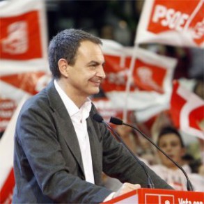 Zapatero pide una participación histórica frente a la estrategia del PP de gan Zapatero pide una participación histórica frente a la estrategia del PP de ganar por la abstención
