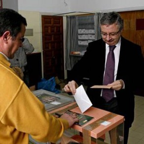 Blanco vota en Lugo con un llamamiento a la participación Blanco vota en Lugo con un llamamiento a la participación