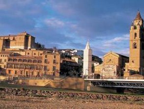 El PSOE condena con toda su fuerza el atentado terrorista de Calahorra El PSOE condena con toda su fuerza el atentado terrorista de Calahorra