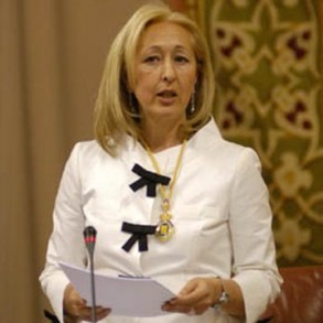 Fuensanta Coves elegida por unanimidad presidenta del Parlamento Fuensanta Coves elegida por unanimidad presidenta del Parlamento