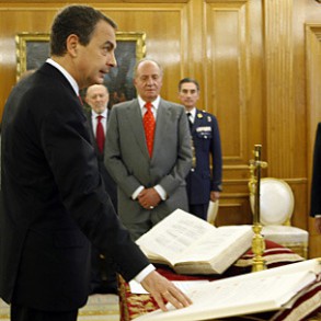 Zapatero promete ante el Rey cumplir fielmente sus obligaciones como presidente Zapatero promete ante el Rey cumplir fielmente sus obligaciones como presidente del Gobierno