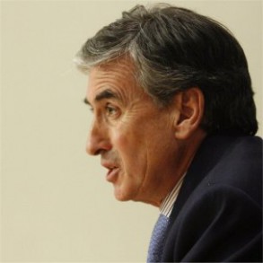 Jáuregui afirma que la situación política vasca esta empantanada y requiere d Jáuregui afirma que la situación política vasca esta empantanada y requiere de "catarsis electoral"