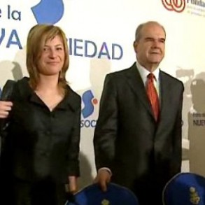 Chaves dice que la descalificación de Bibiana Aído desde círculos machistas e Chaves dice que la descalificación de Bibiana Aído desde círculos machistas es "injusta y rechazable"