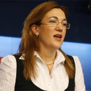 El PSOE exige la dimisión de Núñez Feijoo por dar cobertura a posturas que ju El PSOE exige la dimisión de Núñez Feijoo por dar cobertura a posturas que justifican el uso de la violencia