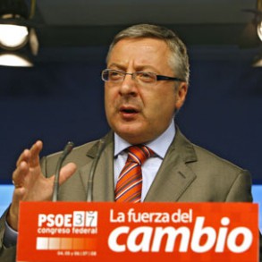 "La fuerza del cambio", lema del 37º Congreso del PSOE "La fuerza del cambio", lema del 37º Congreso del PSOE
