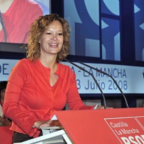 Pajín subraya que los españoles saben distinguir entre las soluciones del PP y Pajín subraya que los españoles saben distinguir entre las soluciones del PP y del PSOE en los momentos difíciles