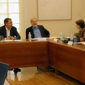 El Gobierno llevará a cabo un primer programa de reformas económicas durante l El Gobierno llevará a cabo un primer programa de reformas económicas durante los dos próximos años