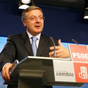Blanco: Rajoy lanza palabras huecas sin aclarar cuáles son sus verdaderas int Blanco: Rajoy lanza palabras huecas sin aclarar cuáles son sus verdaderas intenciones