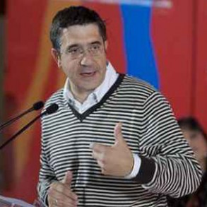Patxi López defiende una Euskadi entre diferentes y no una que "divida y unifor Patxi López defiende una Euskadi entre diferentes y no una que "divida y uniformice"