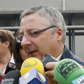 Blanco llama a la unidad para vencer a ETA, cuyo destino es la cárcel Blanco llama a la unidad para vencer a ETA, cuyo destino es la cárcel