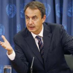 Zapatero responde a la CEOE que abaratar el despido "no ayudaría" a superar la Zapatero responde a la CEOE que abaratar el despido "no ayudaría" a superar la crisis
