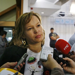 Pajín espera que el respaldo del PP "sea real y dure en el tiempo" porque serí Pajín espera que el respaldo del PP "sea real y dure en el tiempo" porque sería bueno para España