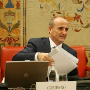 Sebastián anuncia que el precio del gas bajará en enero y que la gasolina podr Sebastián anuncia que el precio del gas bajará en enero y que la gasolina podría bajar del euro