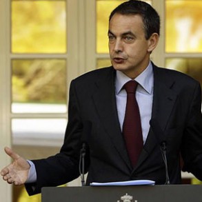 Zapatero anuncia que se reunirá con Rajoy, los agentes sociales y entidades fin Zapatero anuncia que se reunirá con Rajoy, los agentes sociales y entidades financieras para preparar la cumbre