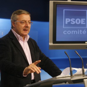 Blanco, al PP: "Lo que es inmoral es arrojar a Repsol al mercado y exigirle resp Blanco, al PP: "Lo que es inmoral es arrojar a Repsol al mercado y exigirle responsabilidades al Gobierno actual"