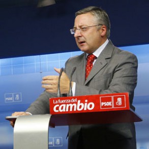 Blanco: El pueblo vasco hablará muy claro en la consulta de verdad, en la que Blanco: El pueblo vasco hablará muy claro en la consulta de verdad, en la que decidirán su futuro