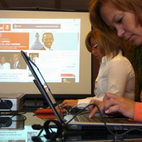 El PSOE elogia que Obama cuente con personas "de probada experiencia" como Gates El PSOE elogia que Obama cuente con personas "de probada experiencia" como Gates y Clinton al margen de "prejuicios"