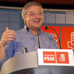 Blanco: El Gobierno de España no deja pasar ni un solo minuto para luchar con Blanco: El Gobierno de España no deja pasar ni un solo minuto para luchar contra la crisis