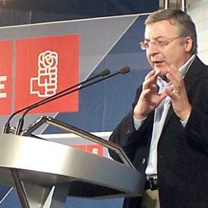 Blanco: "La derecha española está desorientada porque aplaude a Obama y critic Blanco: "La derecha española está desorientada porque aplaude a Obama y critica a Zapatero"