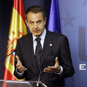Zapatero pide al Banco Central Europeo que facilite los créditos a familias y P Zapatero pide al Banco Central Europeo que facilite los créditos a familias y Pymes