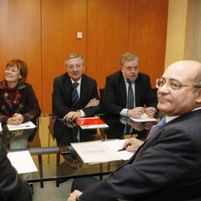 PSOE y CEOE analizan la situación económica y acuerdan mantener encuentros per PSOE y CEOE analizan la situación económica y acuerdan mantener encuentros periódicos