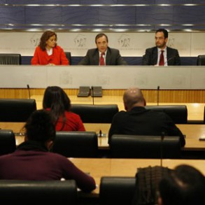 El PSOE anuncia un impulso al municipalismo con la ley de financiación local y El PSOE anuncia un impulso al municipalismo con la ley de financiación local y el estatuto del gobierno local
