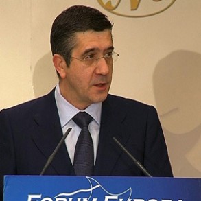 Patxi López se propone conformar un gobierno en solitario "con los mejores", au Patxi López se propone conformar un gobierno en solitario "con los mejores", aunque no tengan "carnet socialista"
