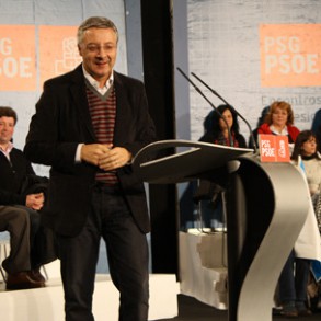 Blanco pide a Rajoy que dé la cara, exija responsabilidades y asuma las propias Blanco pide a Rajoy que dé la cara, exija responsabilidades y asuma las propias