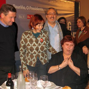 Pajín apuesta por consolidar en Galicia la revolución de los derechos y la Pajín apuesta por consolidar en Galicia la revolución de los derechos y la modernización iniciada por Touriño en 2005