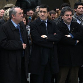 Patxi López cree posible hacer de la lucha contra el terrorismo "un gran objeti Patxi López cree posible hacer de la lucha contra el terrorismo "un gran objetivo de país"