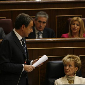 Zapatero: "Los españoles sólo recuerdan de la diplomacia del PP la guerra de I Zapatero: "Los españoles sólo recuerdan de la diplomacia del PP la guerra de Irak y Perejil"