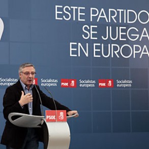 Blanco: Rajoy quiere llegar a La Moncloa a costa del sufrimiento de la gente q Blanco: Rajoy quiere llegar a La Moncloa a costa del sufrimiento de la gente que pierde su empleo