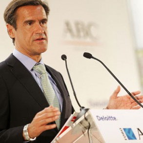 López Aguilar: "El 7-J se decide qué Europa queremos" López Aguilar: "El 7-J se decide qué Europa queremos"