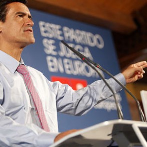 López Aguilar: "Ahí donde debe imperar la libertad, el PP impone restricciones López Aguilar: "Ahí donde debe imperar la libertad, el PP impone restricciones"