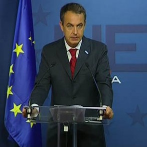 Zapatero destaca su "firmeza inquebrantable" para acabar con ETA Zapatero destaca su "firmeza inquebrantable" para acabar con ETA