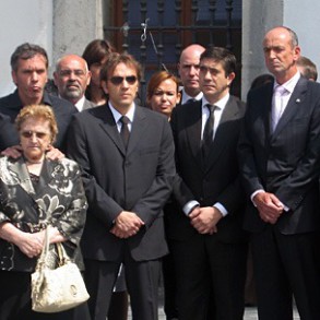 Pajín: Juntos y unidos seguiremos trabajando para que todos los terroristas a Pajín: Juntos y unidos seguiremos trabajando para que todos los terroristas acaben en la cárcel