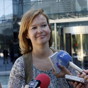 El PSOE exige a Esperanza Aguirre que rectifique inmediatamente sus acusaciones El PSOE exige a Esperanza Aguirre que rectifique inmediatamente sus acusaciones contra Rubalcaba