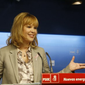 Leire Pajín: Vamos a seguir trabajando para lograr el mayor consenso posible Leire Pajín: Vamos a seguir trabajando para lograr el mayor consenso posible sobre los PGE para 2010, que serán claves para la recuperación
