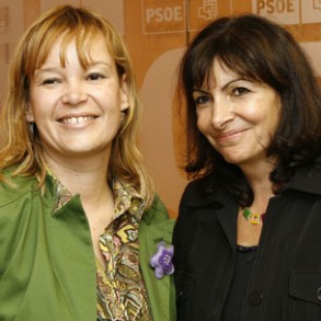 Pajín y Anne Hidalgo profundizan la relación entre el PSOE y el Partido Social Pajín y Anne Hidalgo profundizan la relación entre el PSOE y el Partido Socialista Francés