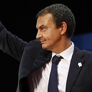 Zapatero agradece a los trabajadores su esfuerzo para mantener la paz social dur Zapatero agradece a los trabajadores su esfuerzo para mantener la paz social durante la crisis